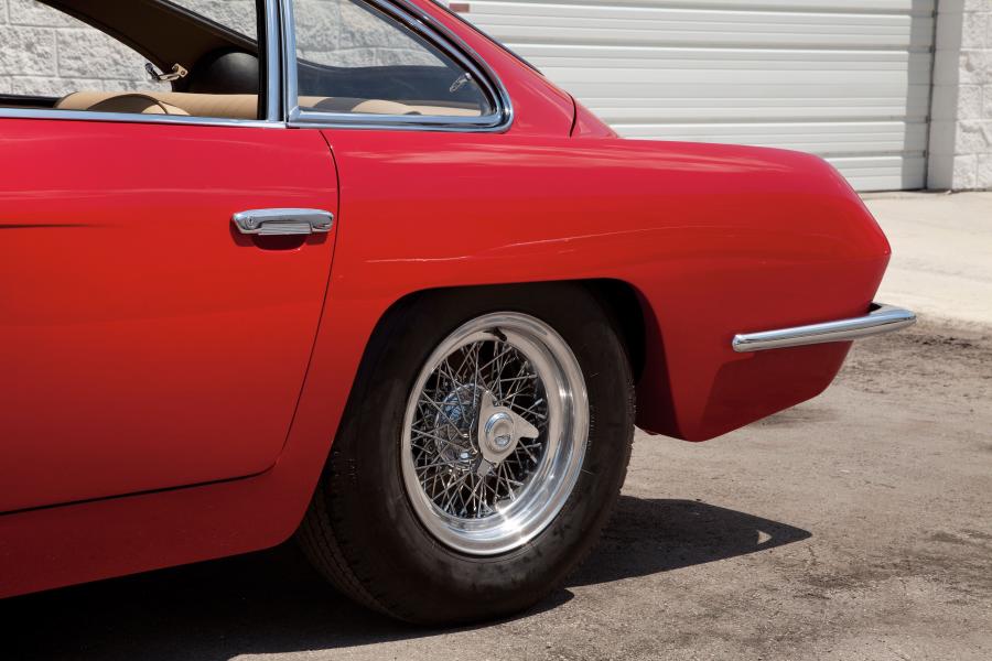  Lamborghini 400 GT 2+2 1966 года  (фото 18 из 42)